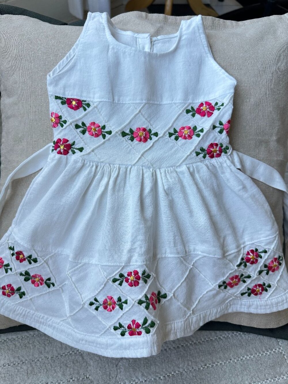 Baby Girl White Cotton Embroidered Floral Dress Size 0 6-12M
